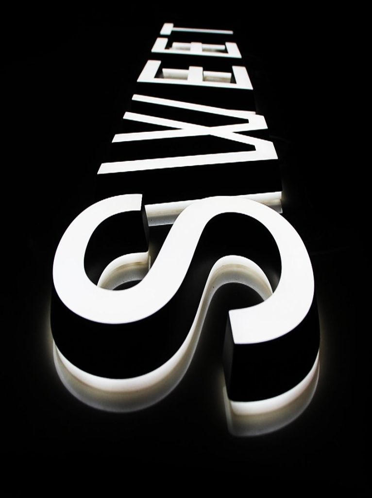 画册 第11页 · 01